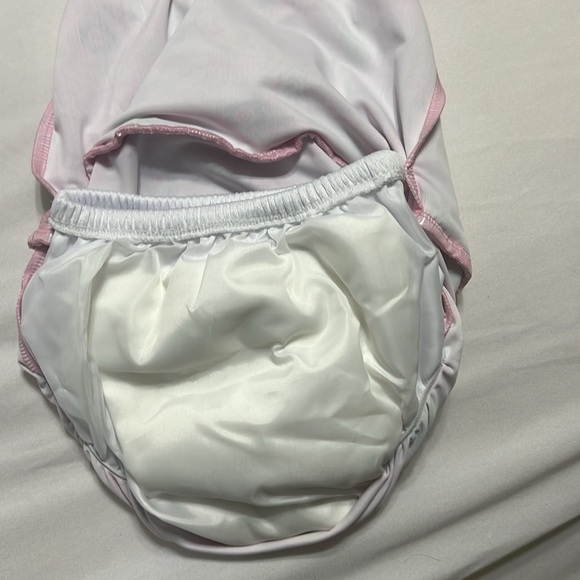 iPlay floral print ruffle bathing suit with built in reusable Size 6 months - Picture 3 of 4